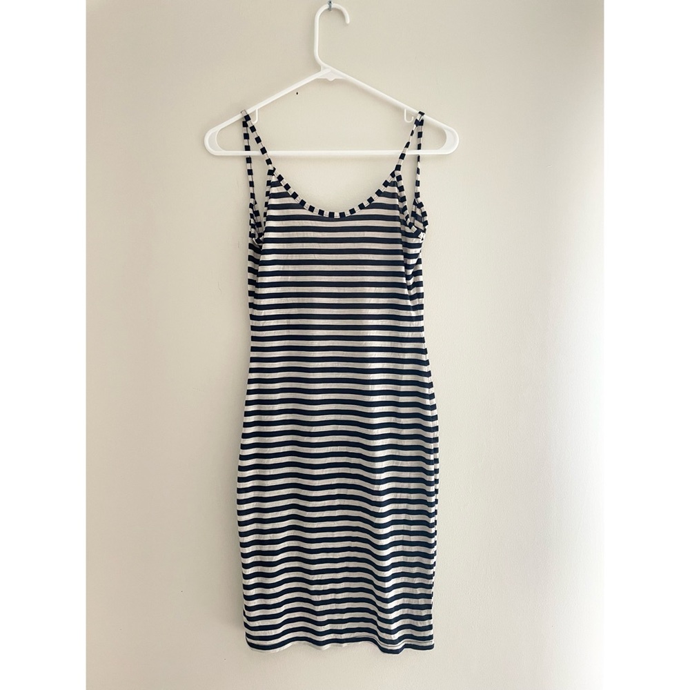 🔥Prettylittlething Scoop Back Dress